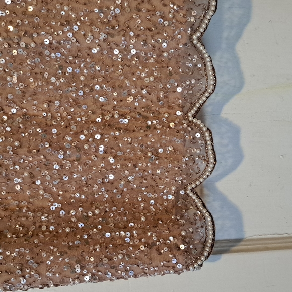 EUC Women's Adrianna Papell Flutter Sleeve Sequin/Beaded Dress - Picture 10 of 12